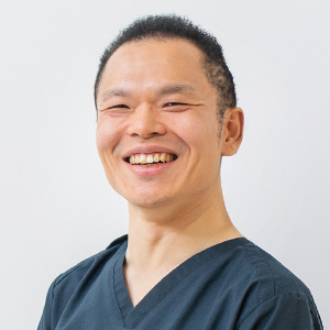 足のだるさやむくみの原因、下肢静脈瘤。日帰り治療ですぐ仕事に