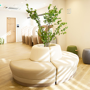 生活へ大きく影響する咳の悩みに、専門性と親しみやすさで応える