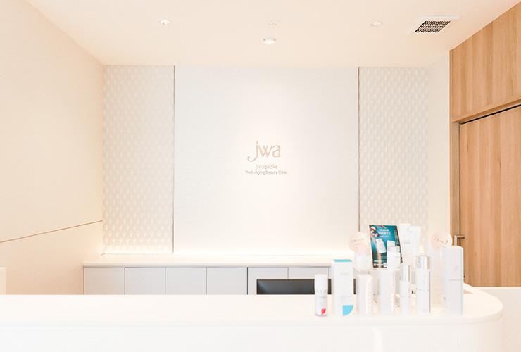 その人らしい自然な変化を設計する、糸リフト×ヒアルロン酸治療