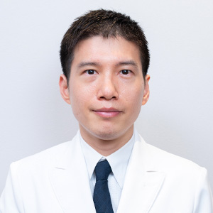 多言語対応で患者様に寄り添い、世界の知見を提供する美容皮膚科